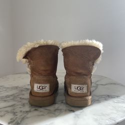 UGG Kids Toddler Bailey Button II Sheepskin Chestnut Tan Brown Suede Boots Sz 8