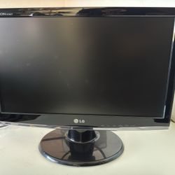 LG Flatron W1953T Monitor
