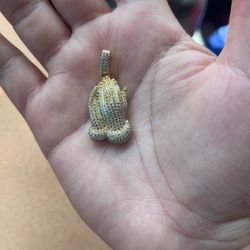 Praying Hands Pendant 