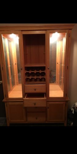 BEAUTIFUL MAPLE WOOD CHINA