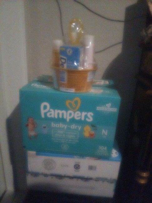 104 CT New Born Diapers