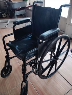 Rolling chair