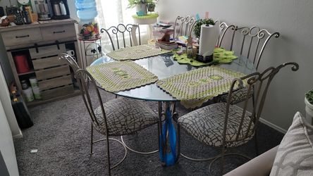 Glass table / living space set