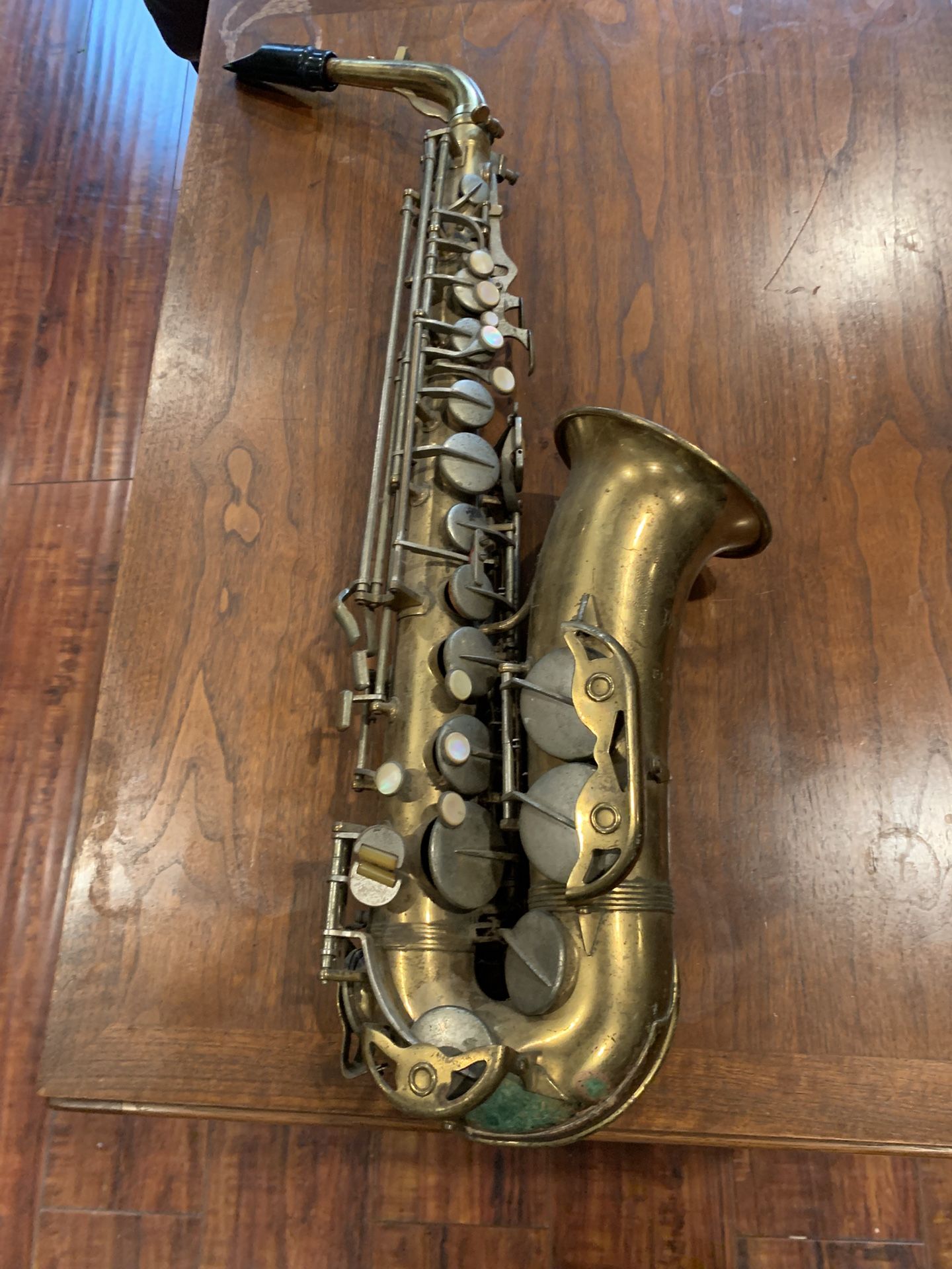 FE Olds & Sons Saxophone