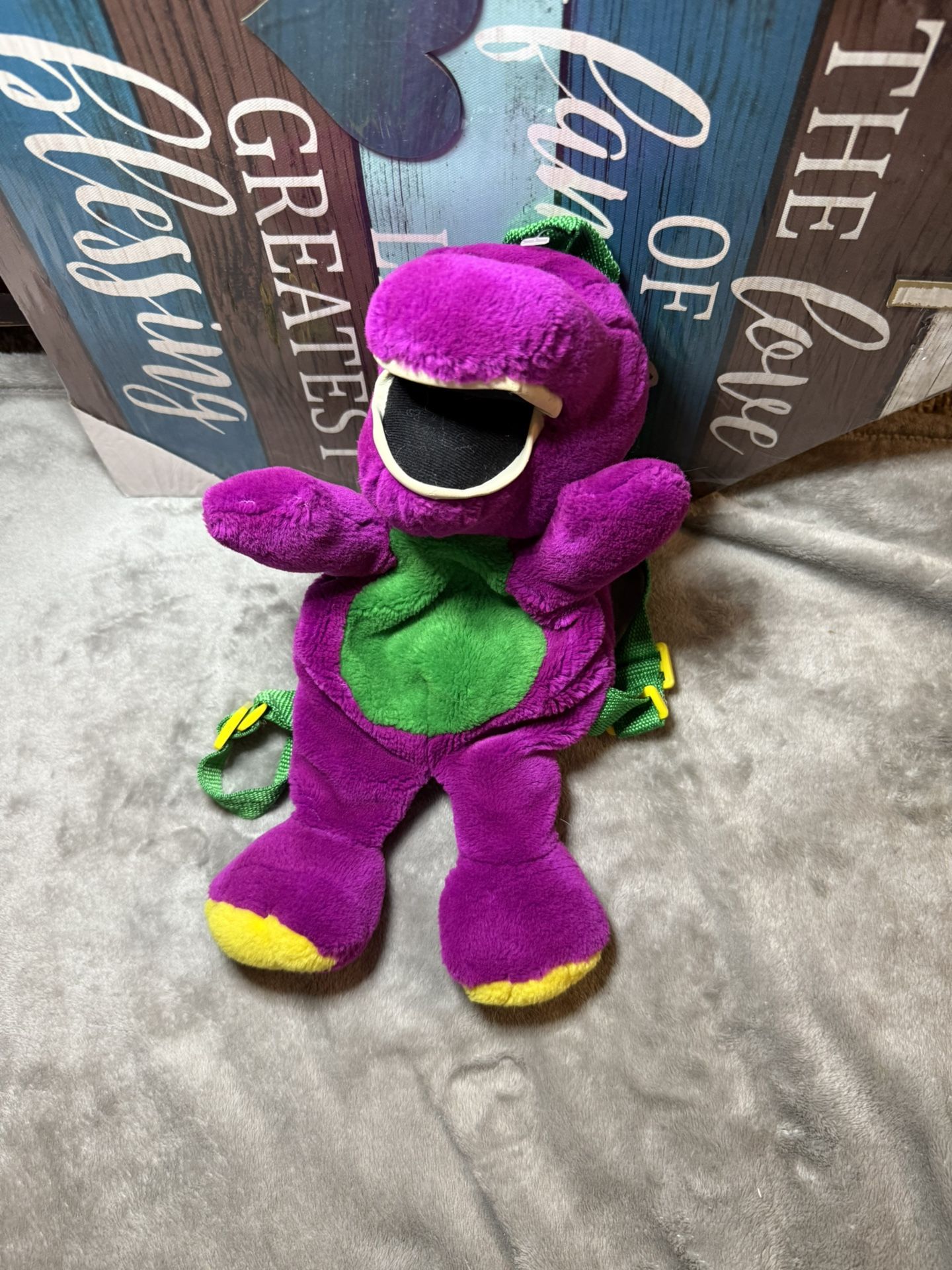 Vintage Barney plush BackPack In good condition