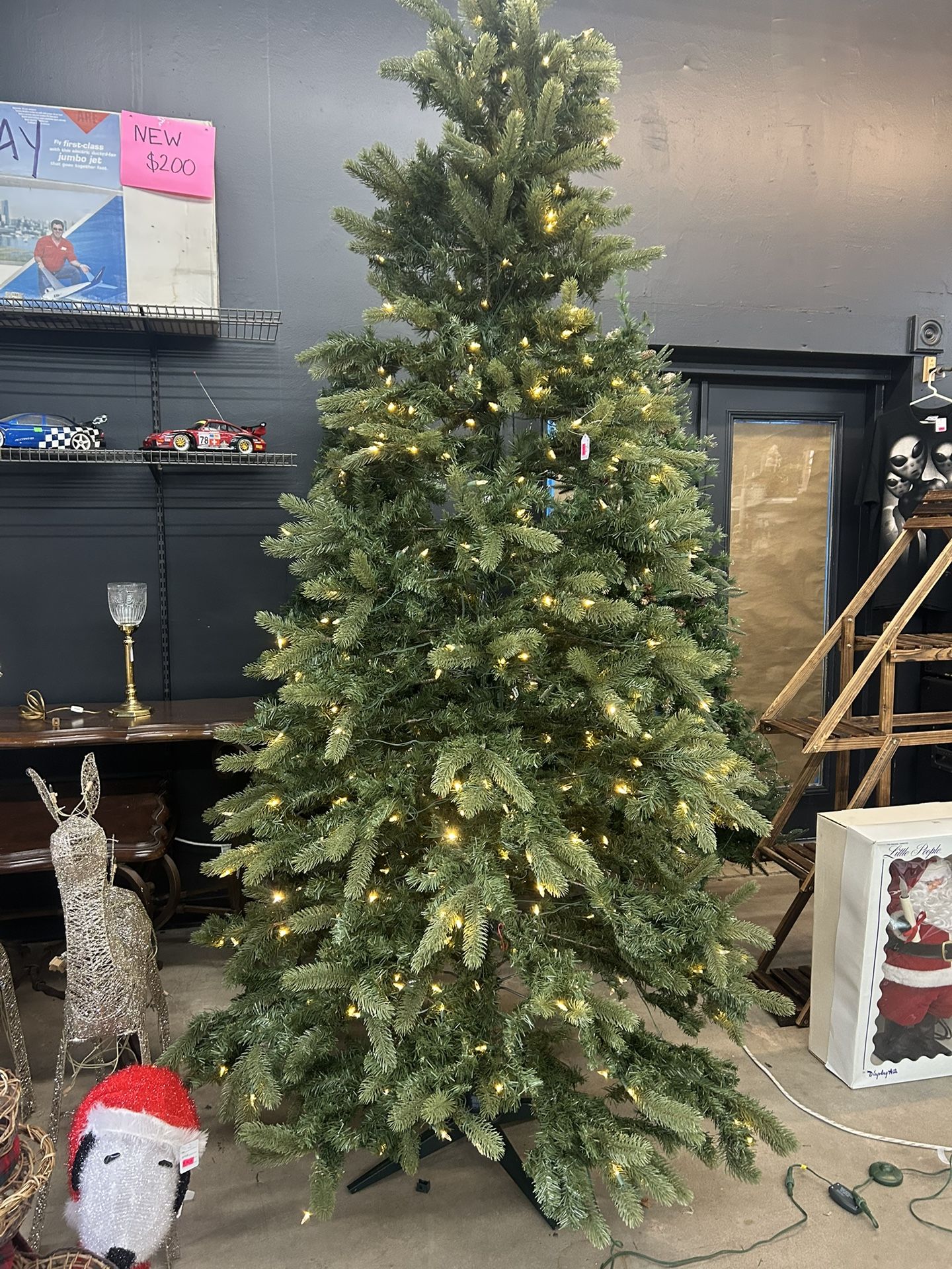 9ft Christmas Tree With Remote