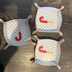 3 kate spade trinket trays with snaps, all For 10$