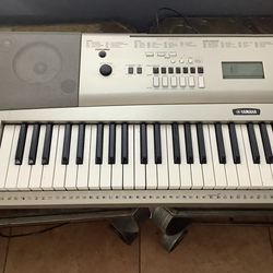 Yamaha YPG 235 Portable 76 Key Keyboard