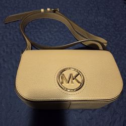 Michael Kors Crossbody Bag