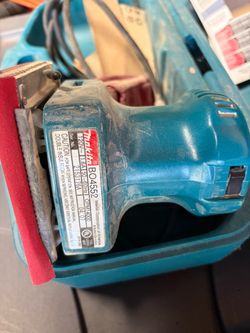 Makita palm sander model BO4552