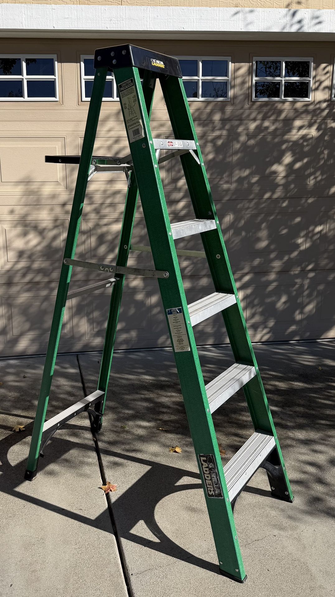 Gorilla 6’ Fiberglass Ladder