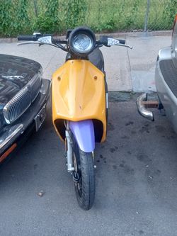 Electric Moped - For Parts / Repair - Need Gone ASAP | Cash Only | Pickup Only !