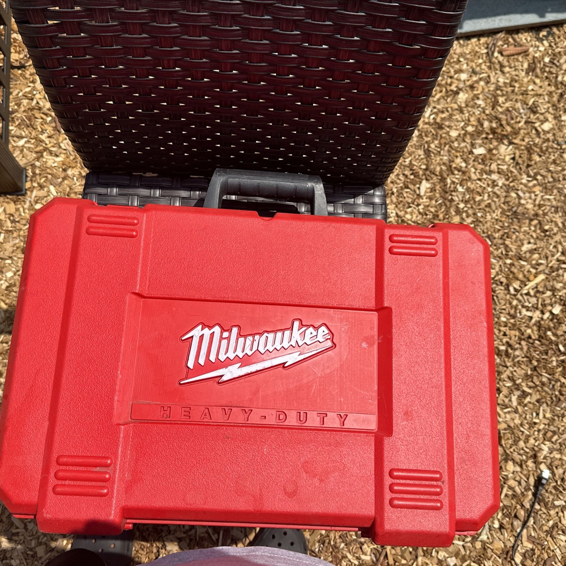 Miwakee Box