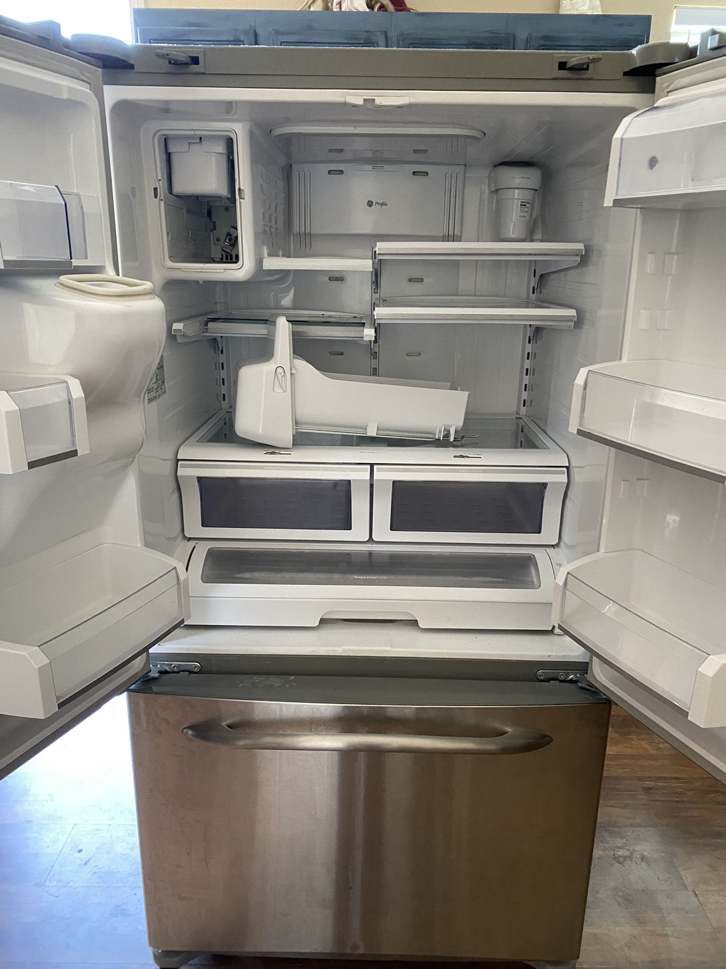 GE Energy Star 25.8 Cu. Ft. French-door Refrigerator