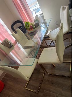 Dinner set with 6 chair