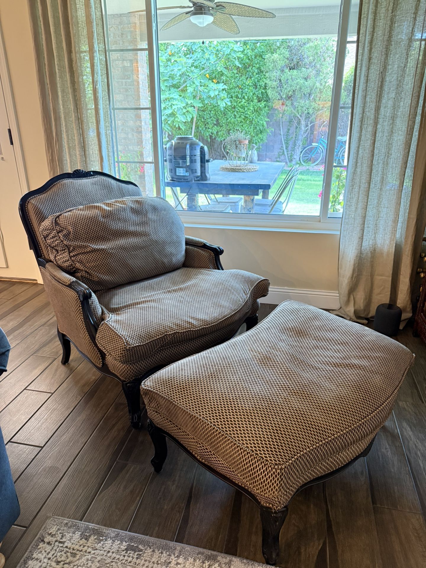 Chair With Ottoman Feather