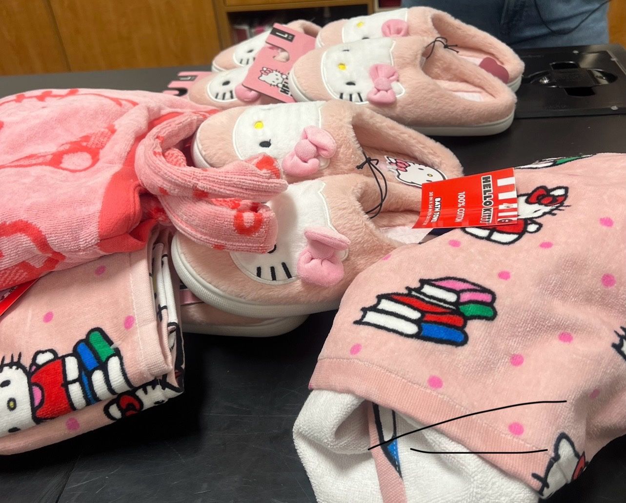 Hello Kitty Towel in a Tote