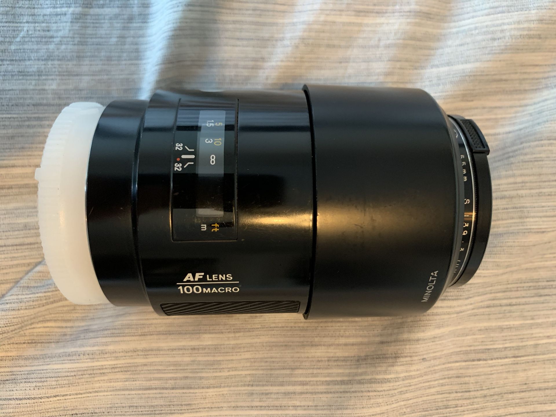 Minolta 100mm f/2.8 macro lens A-Mount