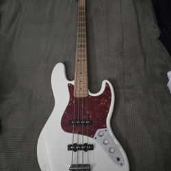 Squier 4 String Jazz Bass