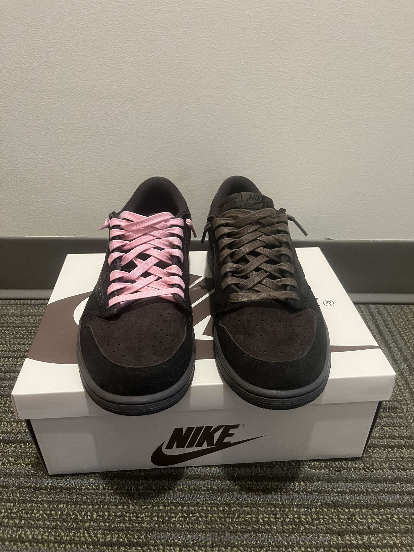 Travis Scott X Air Jordan 1 Low Velvet Brown