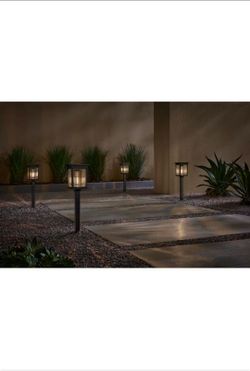 Outdoor solar path lights