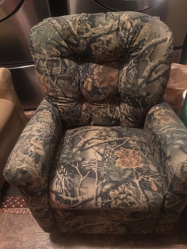 Children's camo recliner