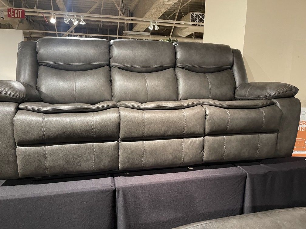Holcroft Quarry Gray Manual Reclining Sofa