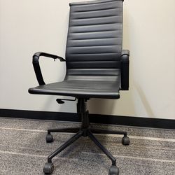 High-Back Swivel Office Chair – Black