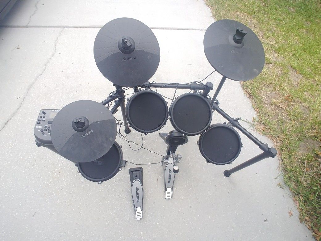 Electric Drum Set