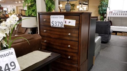 Brand new brown or white chest of drawers