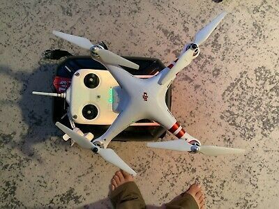 DJI Phantom 3 Standard Quadcopter Camera Drone - White

