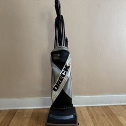 Oreck XL Ultra Upright Vacuum – Commercial Quality – Lightweight