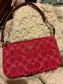 Coach Nolita 19