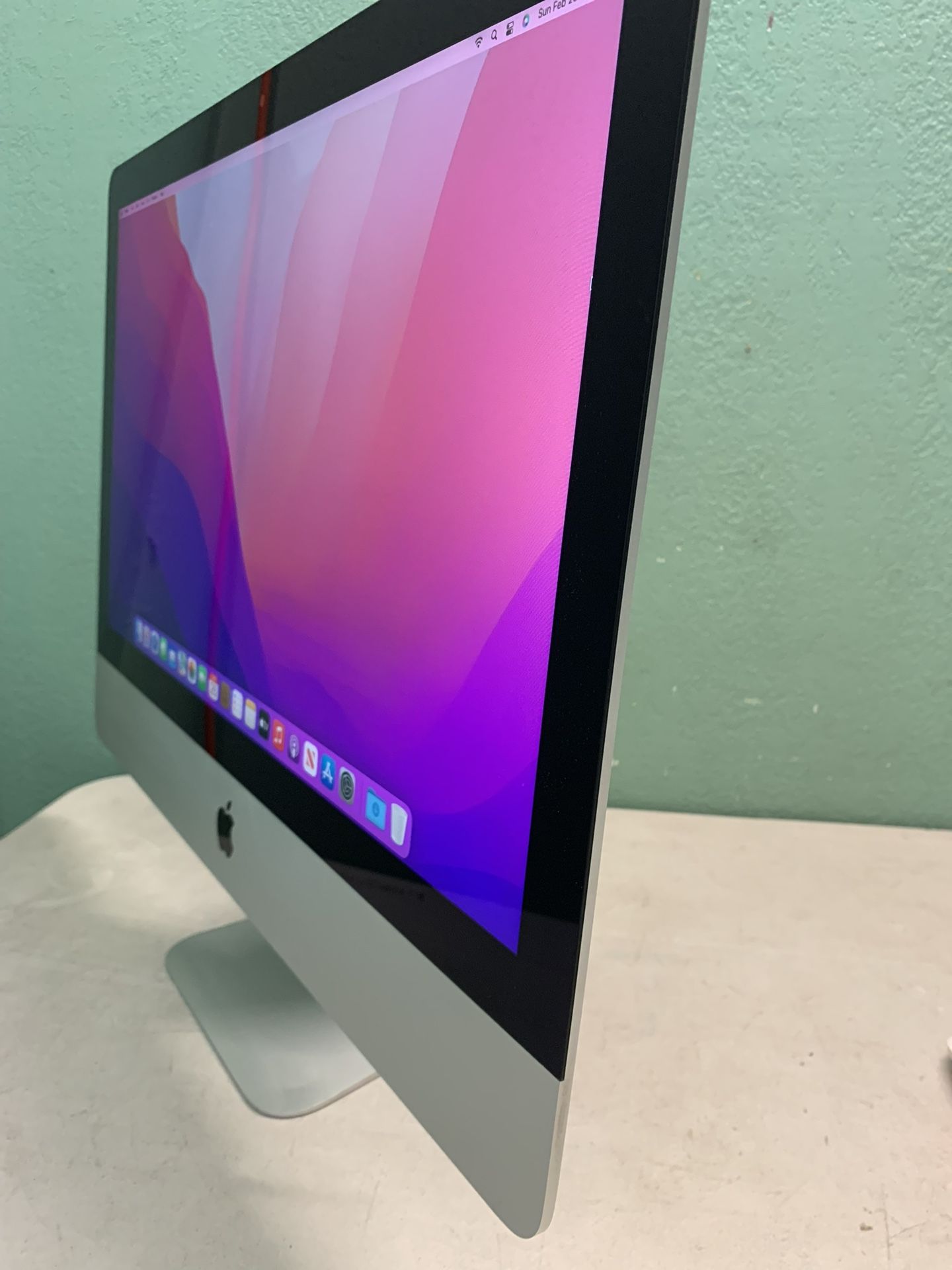 iMac 21.5 inches - MacOS Monterey