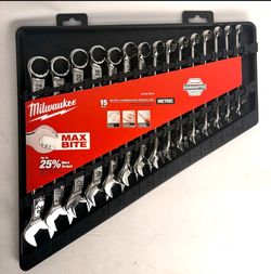 Milwaukee 15 piece Combination Wrench Set Metric