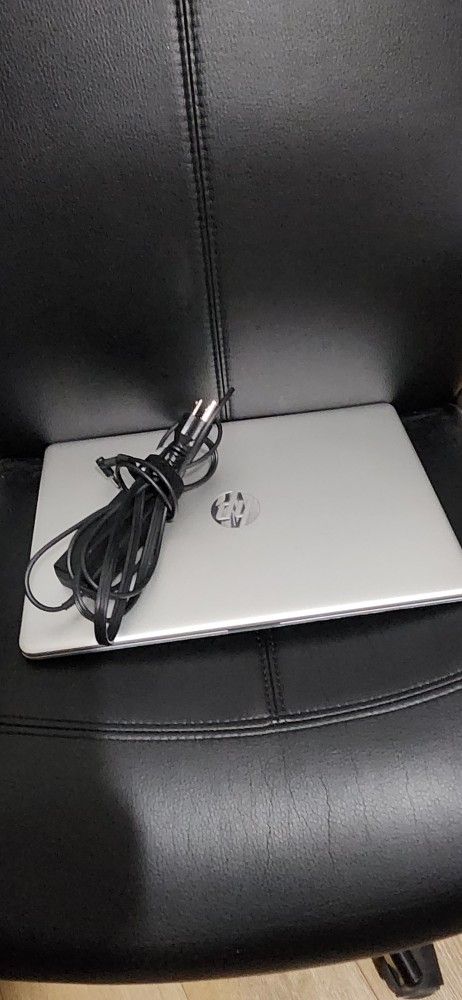 Laptop Hp 15-dy2033nr