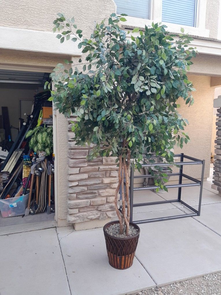 7 1/2 Ft Tall Artificial Tree