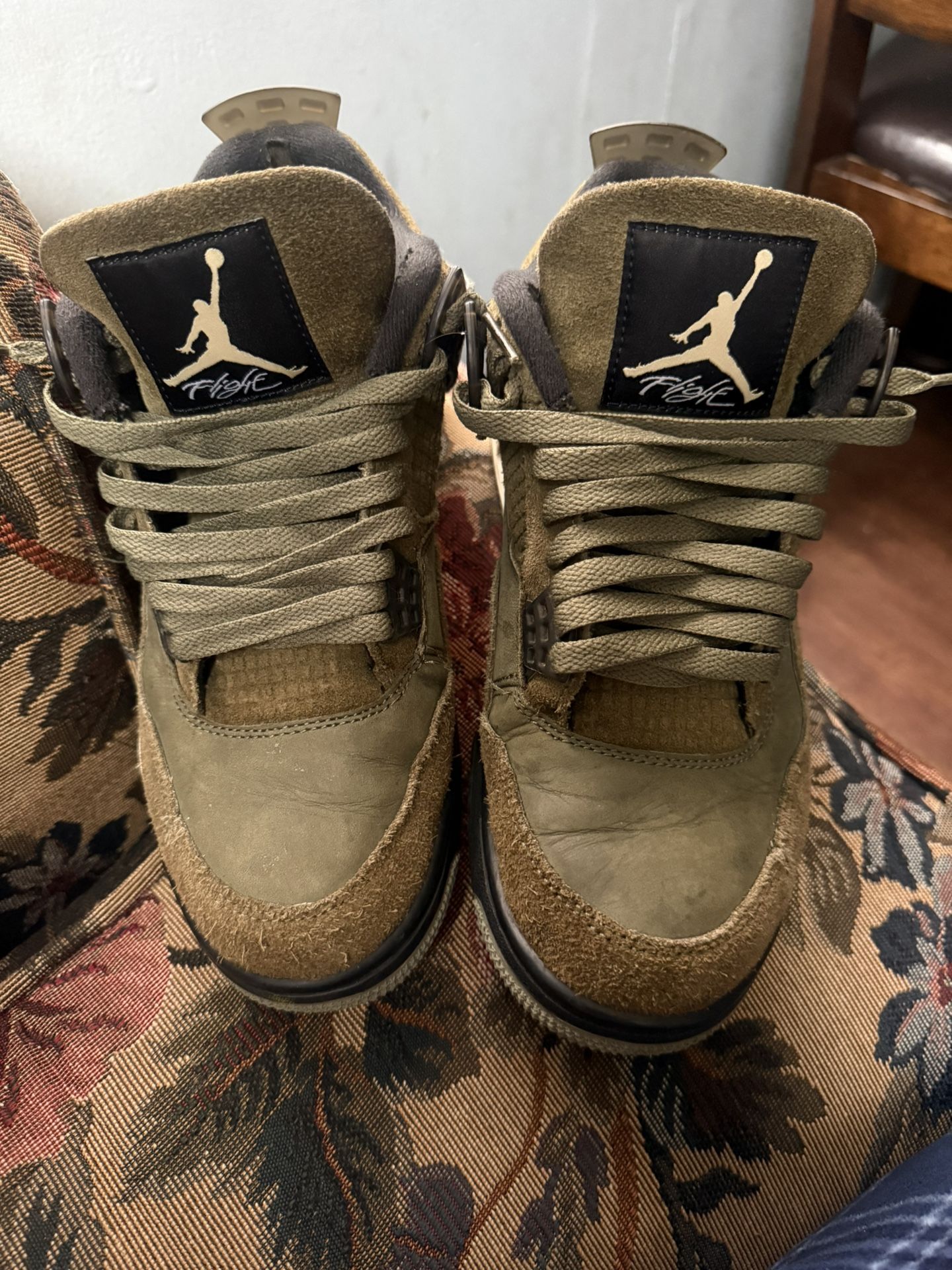 Jordan 4 Olive