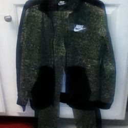 Nike Camouflage Outfit Boys Size 7