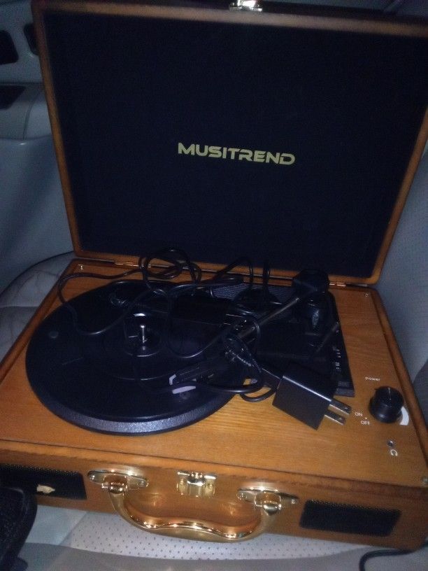 Record Player With Speaker