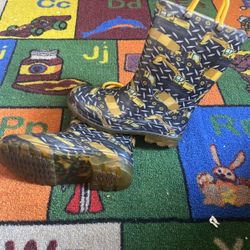 Boys Light Up Rain Boots! 11c - 12c