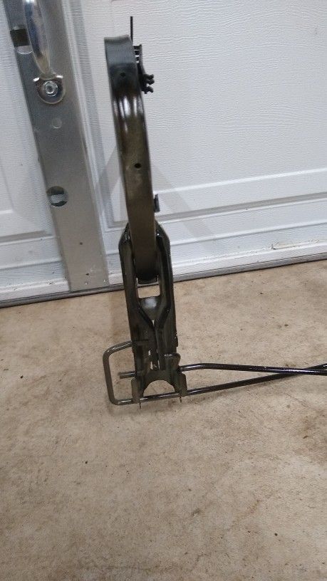 2001-2005 Is300 Trunk Hinges Black