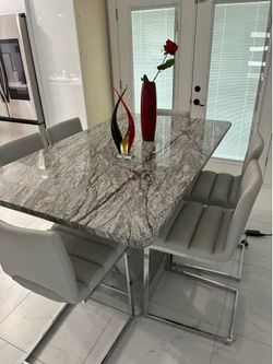 Bar style dinning table