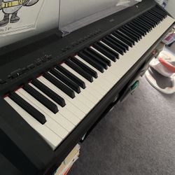 Yamaha P-95 Piano
