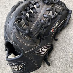 Louisville Slugger Flare Design Baseball Glove Sz 11.5” In Solid Condition Have More Baseball And Softball Equipment Available $70 firm