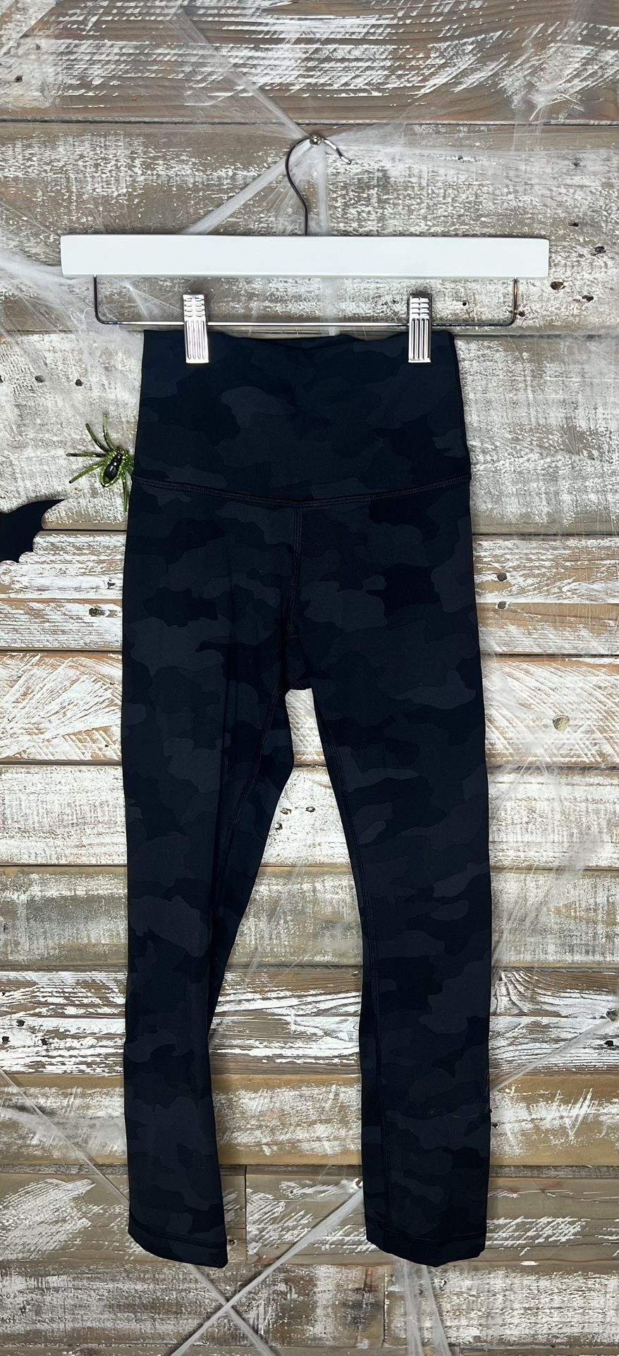 Lululemon Women’s Leggings Black Camo Size 2