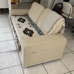 Love Seat Sofa/couch 