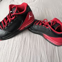 Air Jordan Sneakers - size 6.5Y - black and red - 