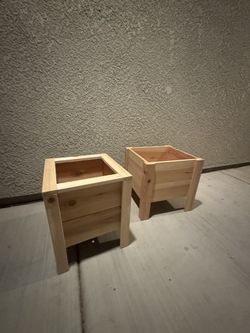 Cedar Flower Planters