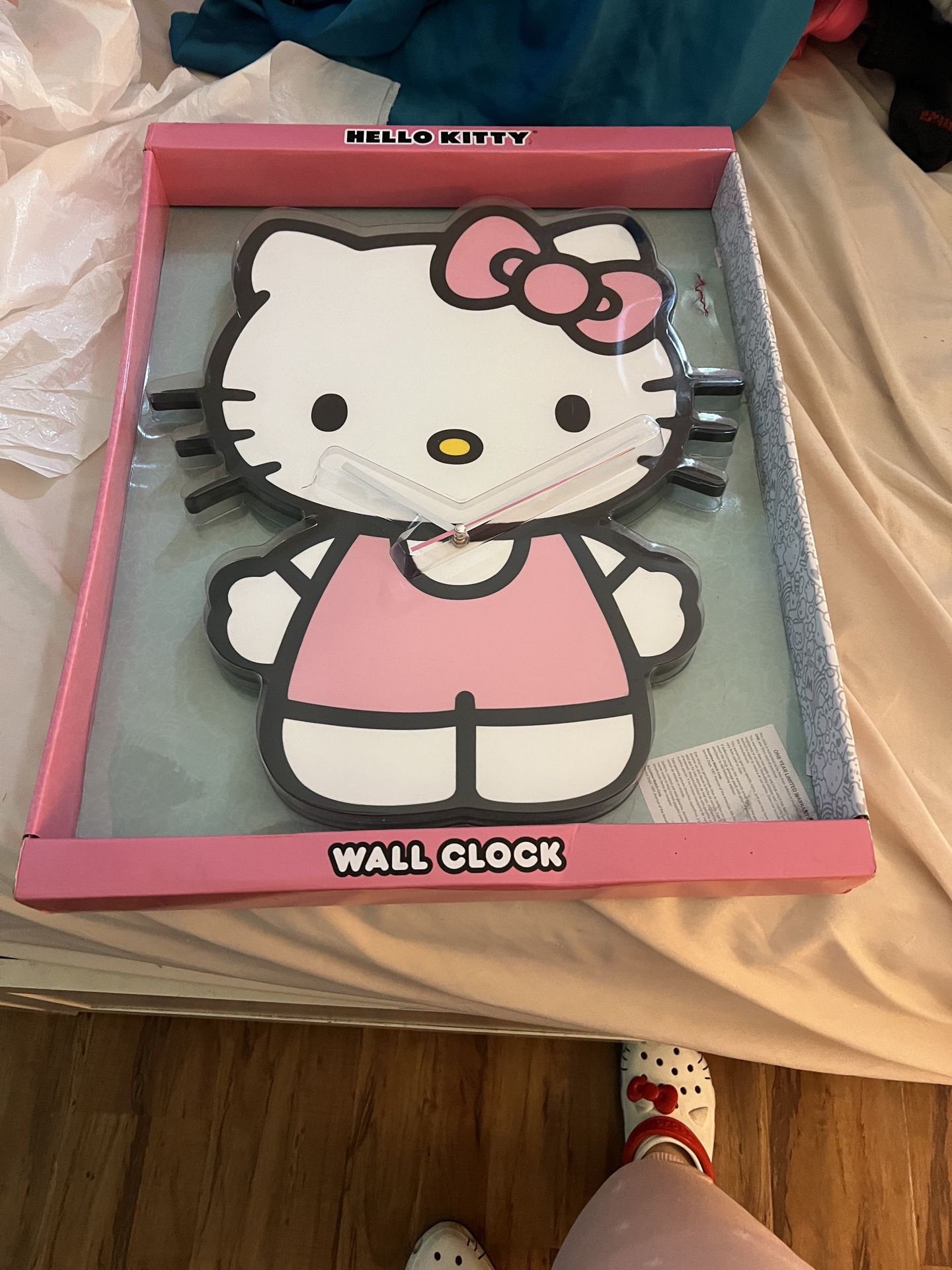 Hello Kitty Clock